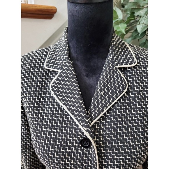 Talbots Women's Black White Single Breasted Three Button Blazer Jacket Petites 2 - Picture 12 of 13